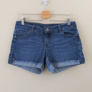 Celebrity Pink Jeans size 7 cuffed jean shorts